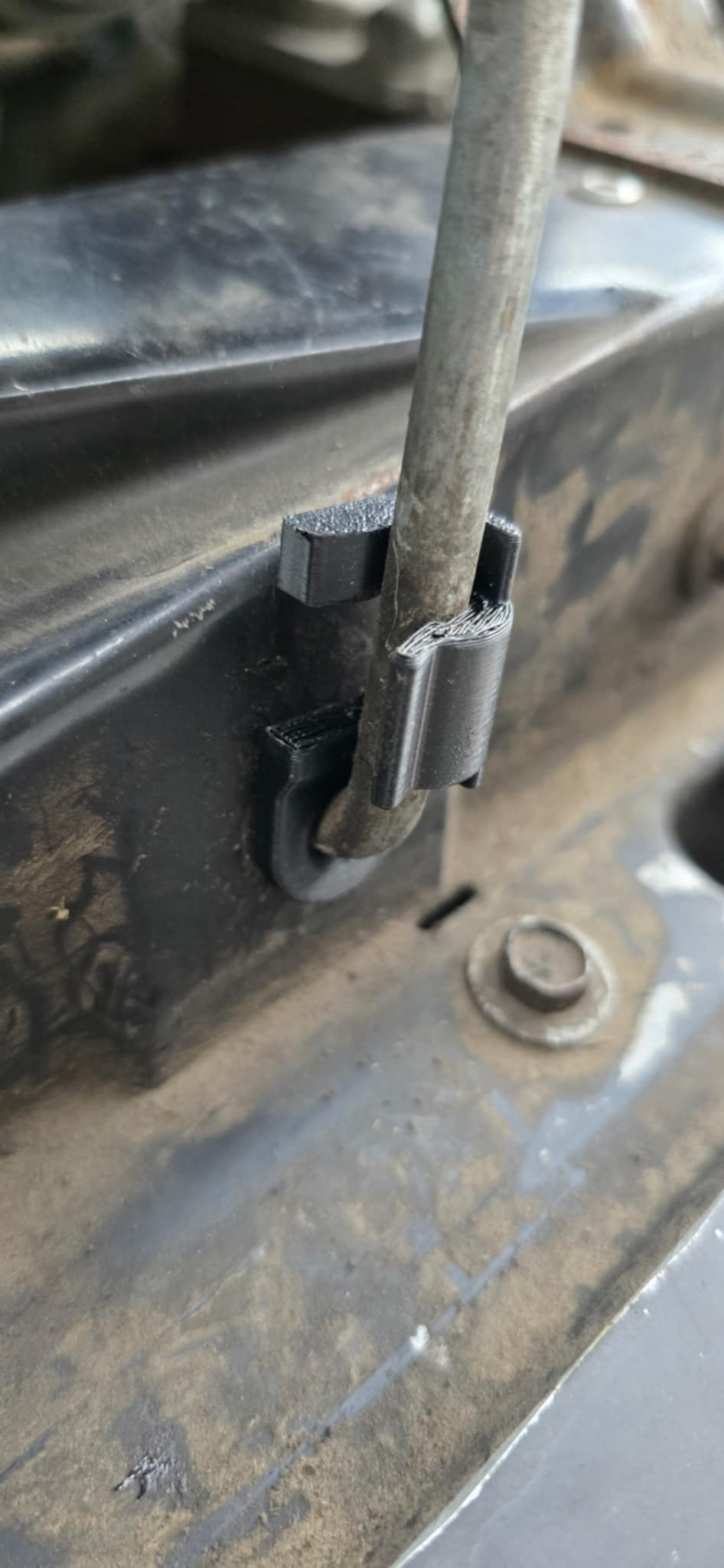 Hood Support Rod Clip for 1977-1991 Econoline Van