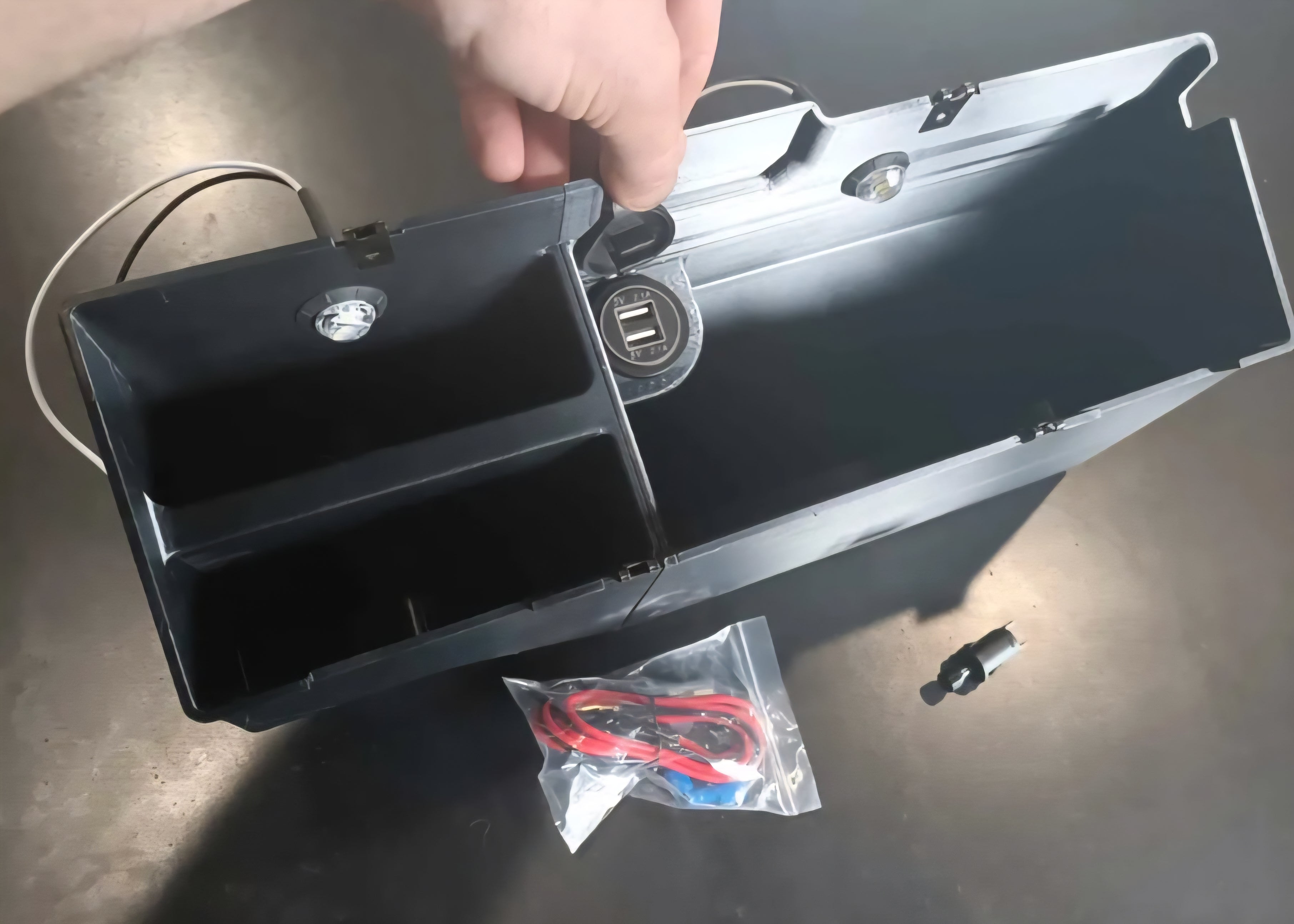 Glovebox (with LED Lights and USB) for 1973–1979 Dentside Ford Trucks