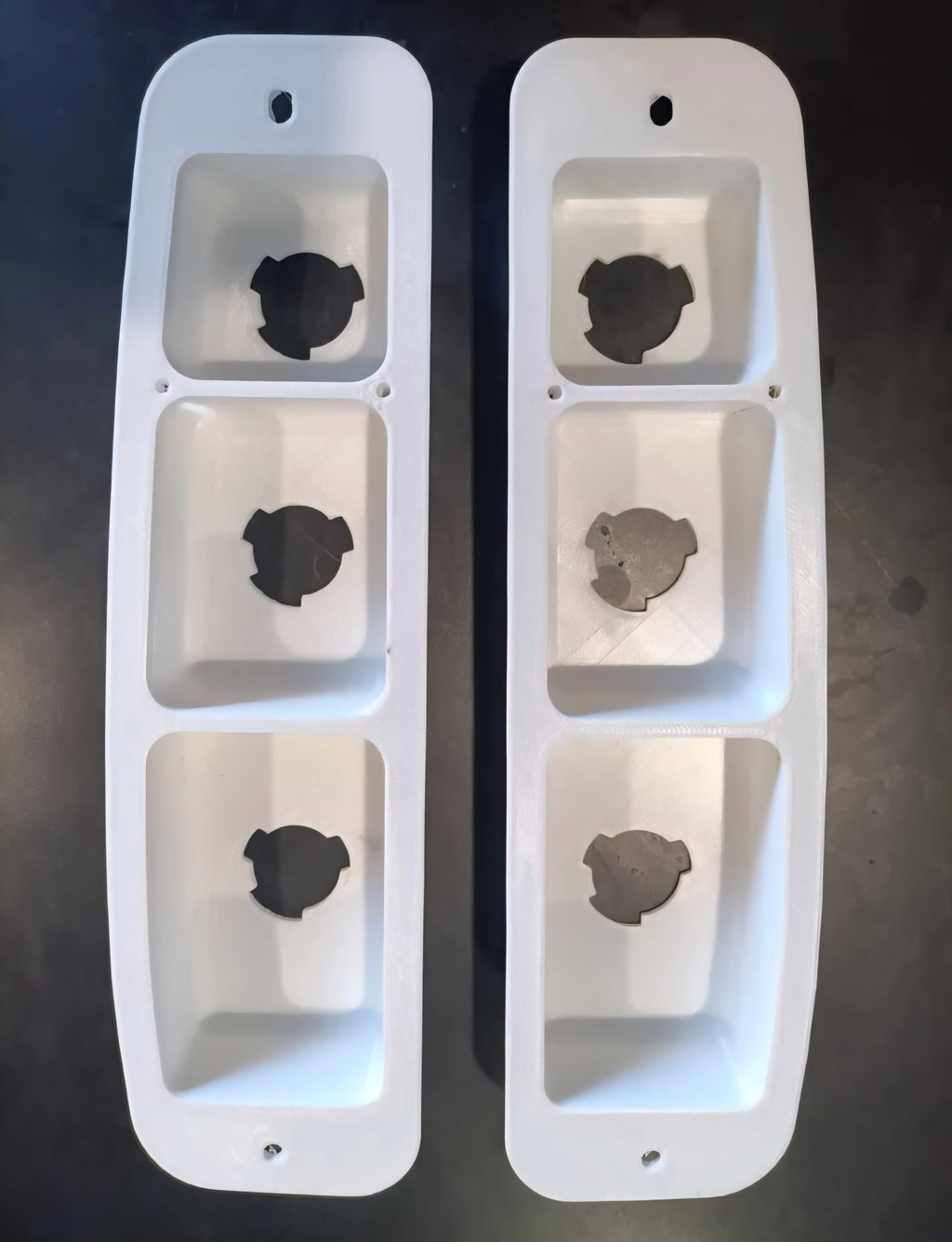 3 Bulb Taillight Buckets (SET) for 1973-1979 Dentside Ford Trucks