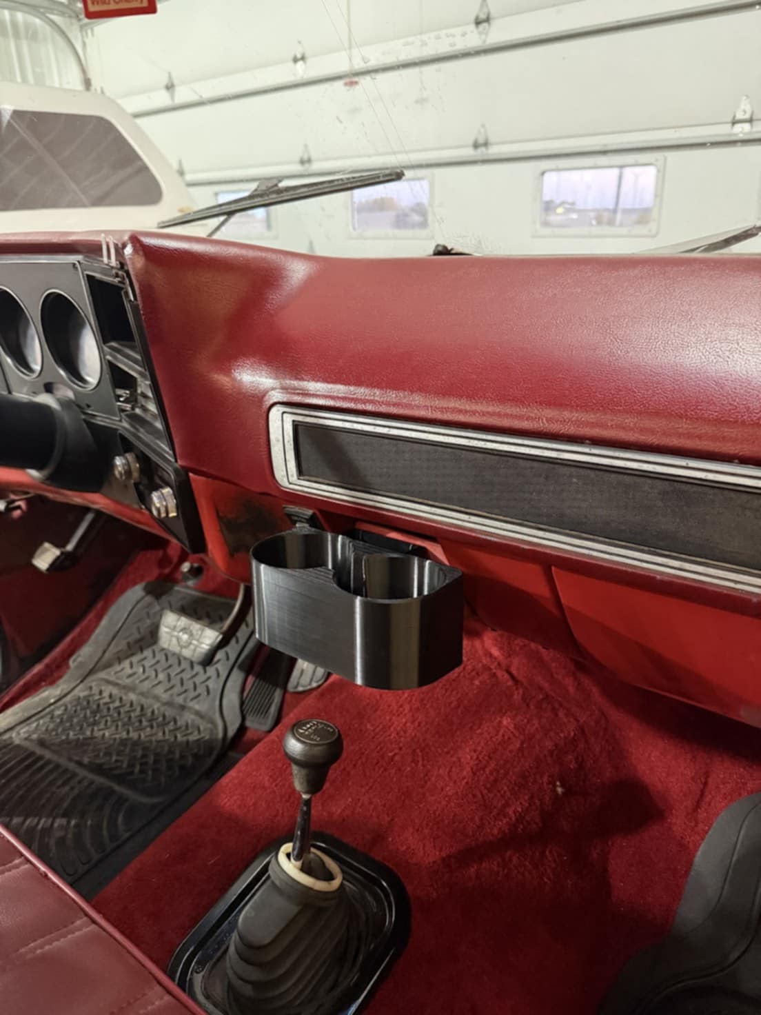 Cupholder for 1973-1987 Squarebody Chevy Trucks