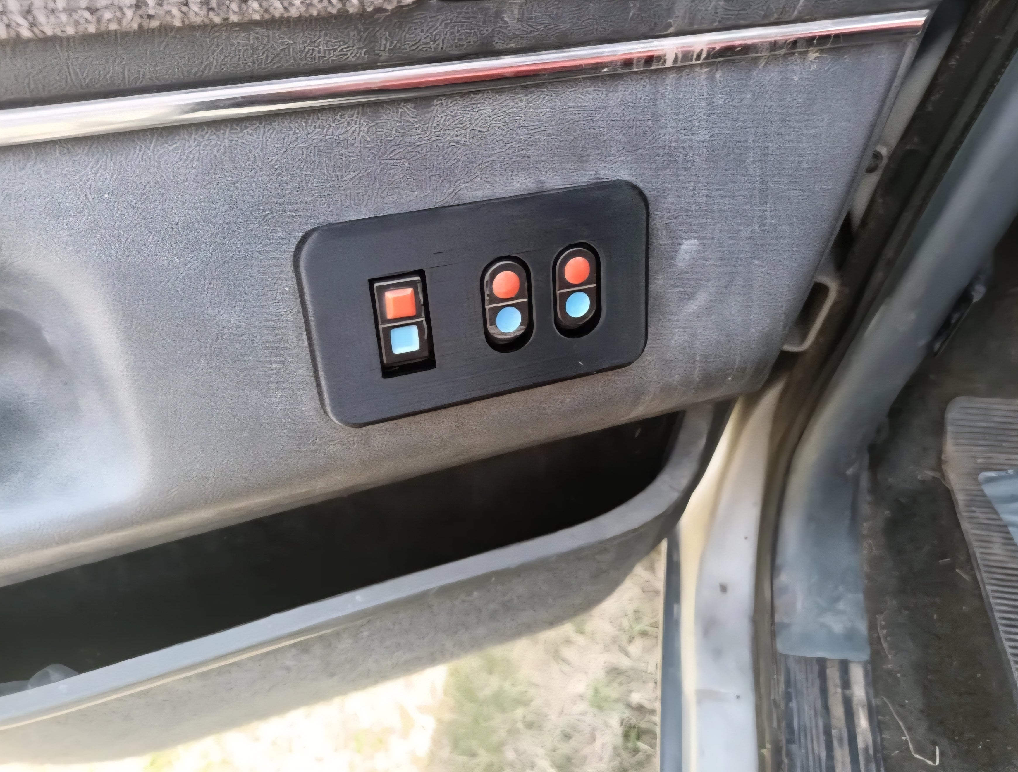 Power Window Switch Bezel Set for 1978-1979 Ford Bronco and 1987-1991 Bricknose Ford Trucks