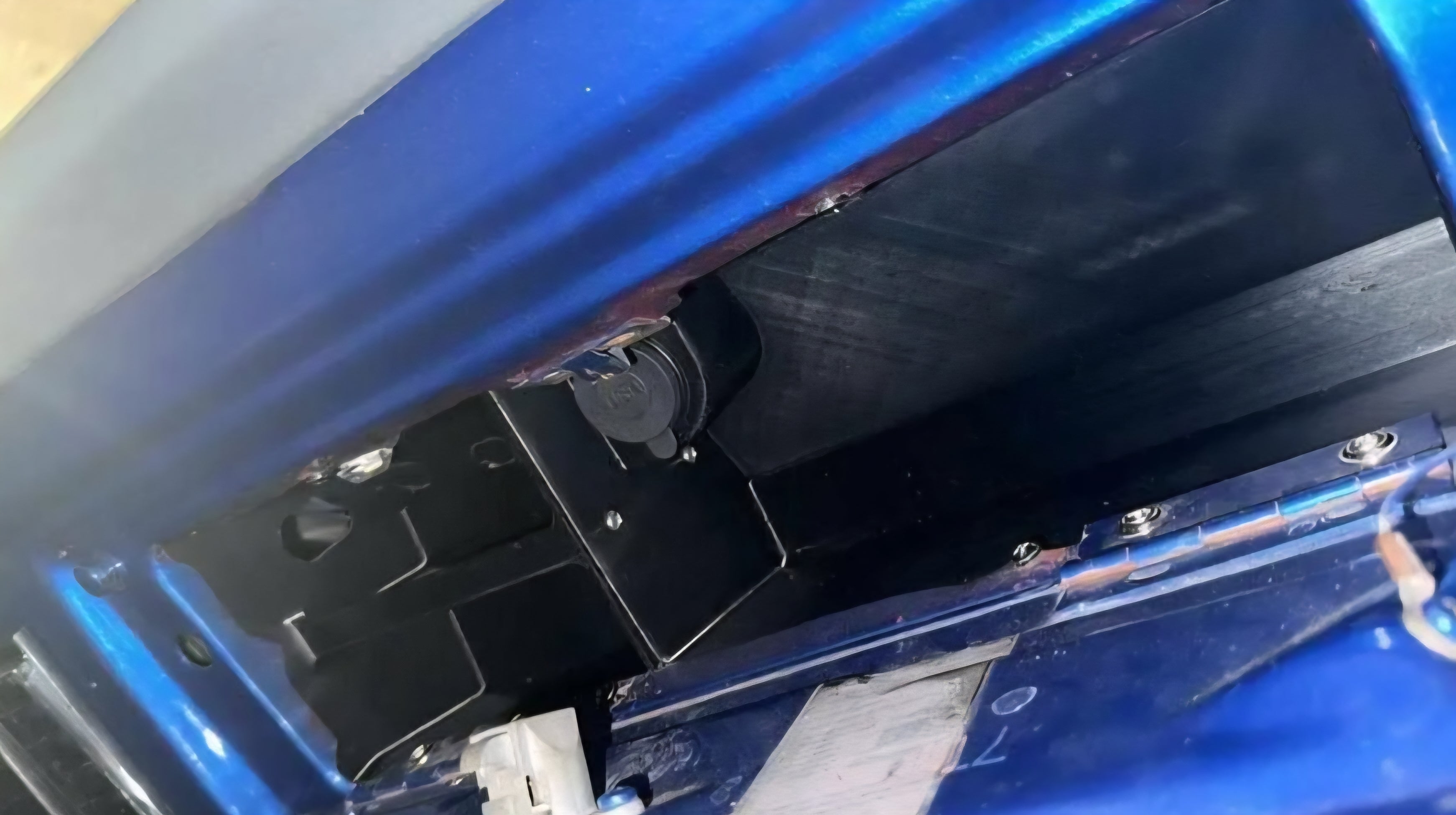 Glovebox (with LED Lights and USB) for Vintage AC 1973-1979 Dentside Ford Truck and 1978-1979 Ford Bronco