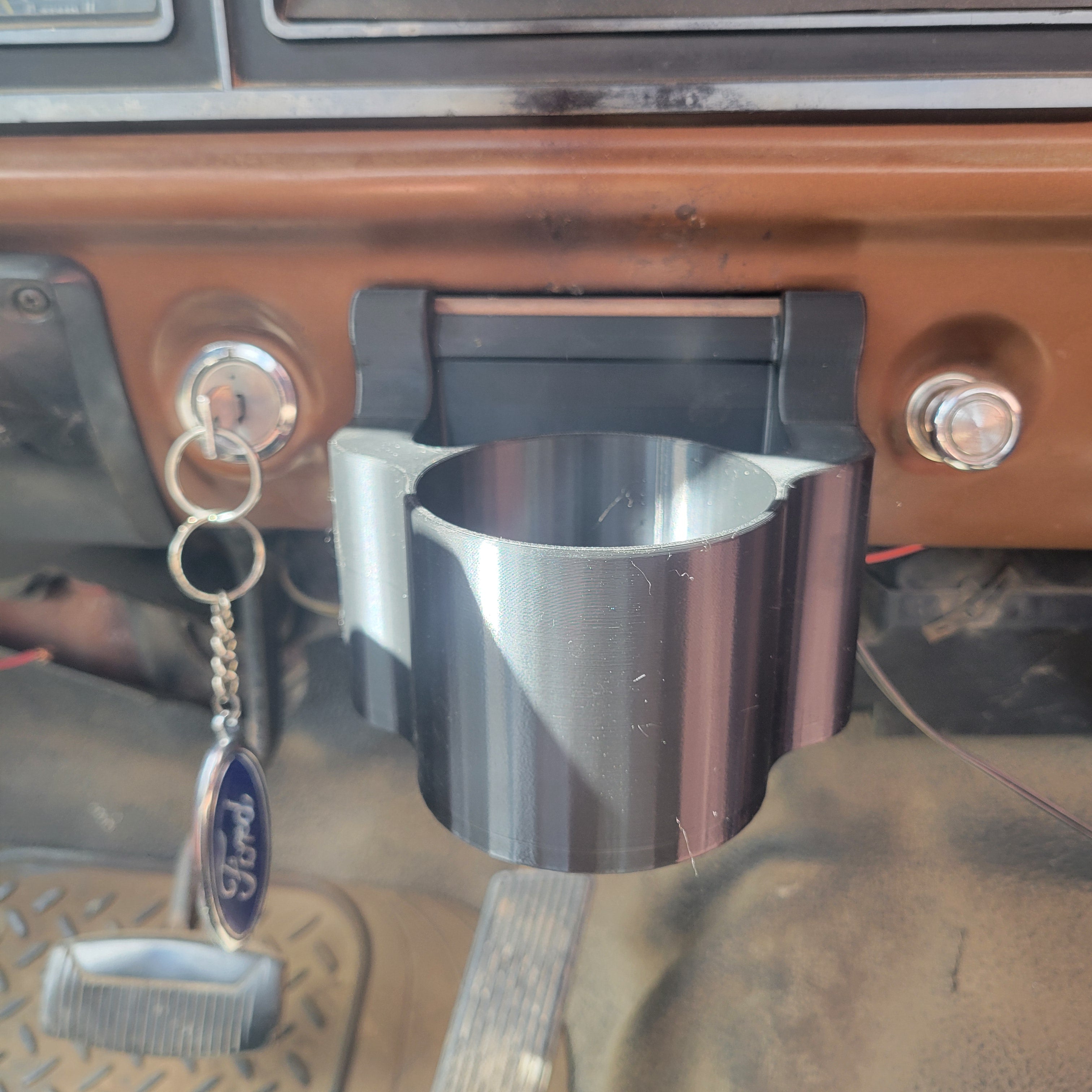 Single Man's Cupholder for 1973-1979 Dentside Ford Truck and 78-79 Bronco